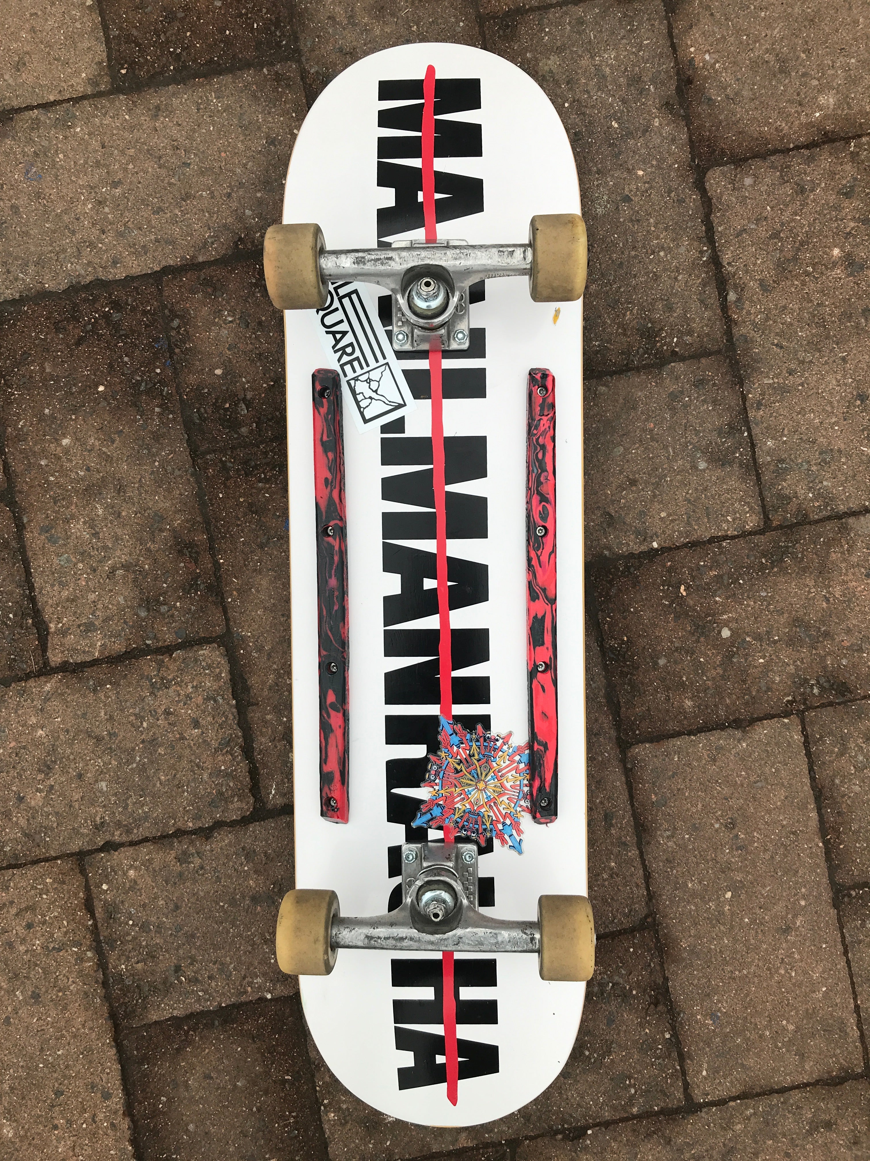 Black crimson rails