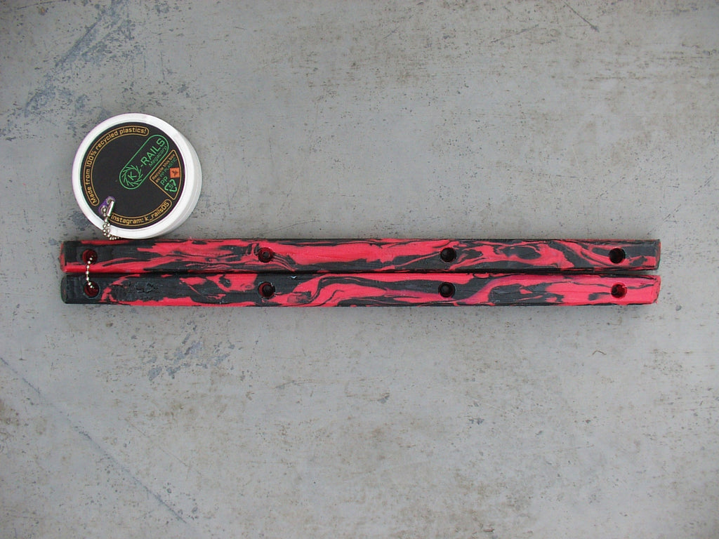 Black crimson rails