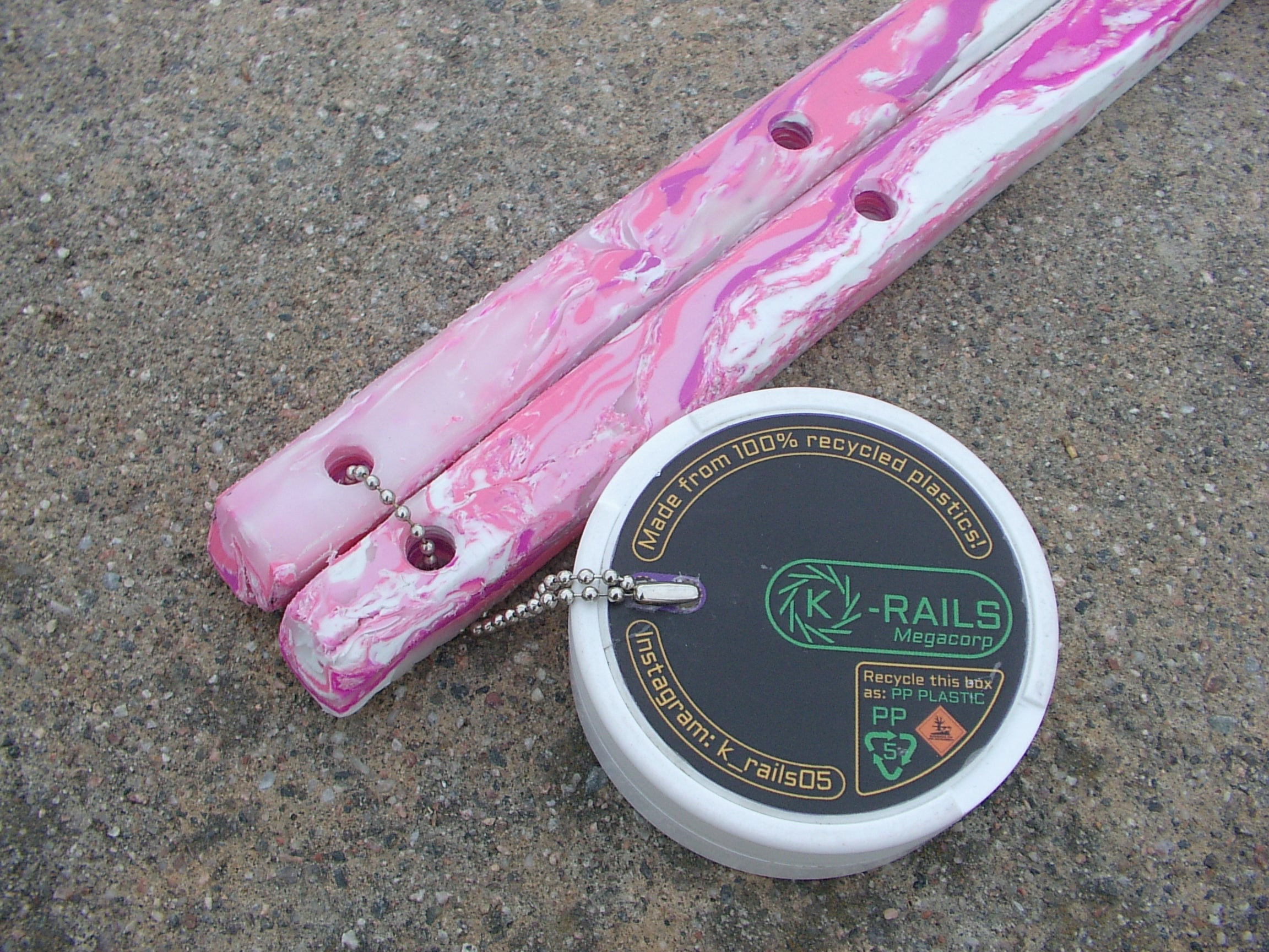 Hawaiian pink rails